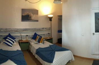 Cokes Surf Camp Hotel Thulusdhoo Ngoại thất bức ảnh