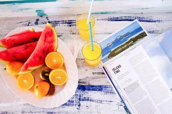 Cokes Surf Camp Hotel Thulusdhoo Ngoại thất bức ảnh